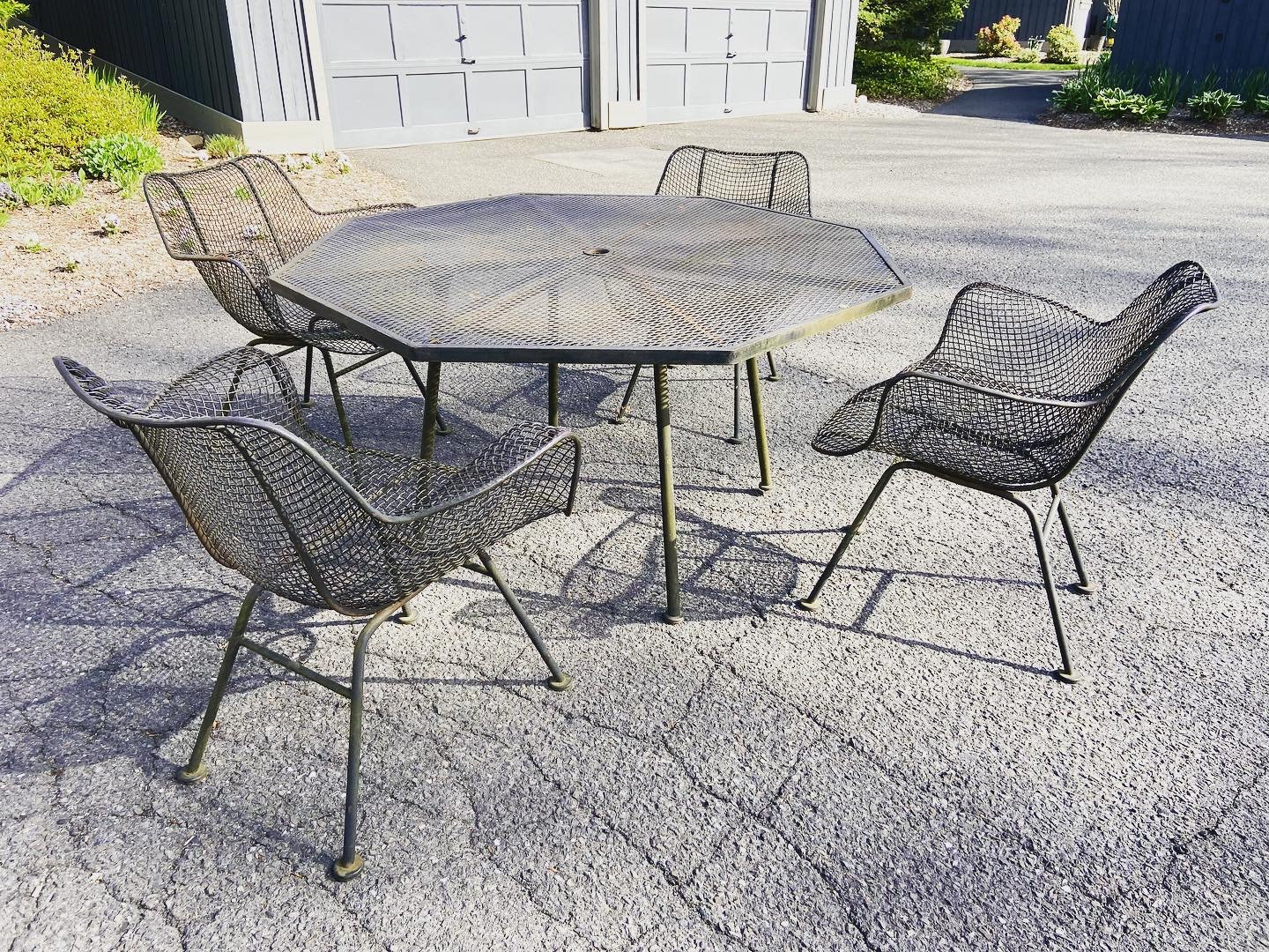 8 Ways To Identify Vintage Woodard Patio Furniture Clever Patio   Identify Vintage Woodard Patio Furniture 3 